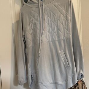 Maurices Light Gray Quilted Hoodie Sweater
